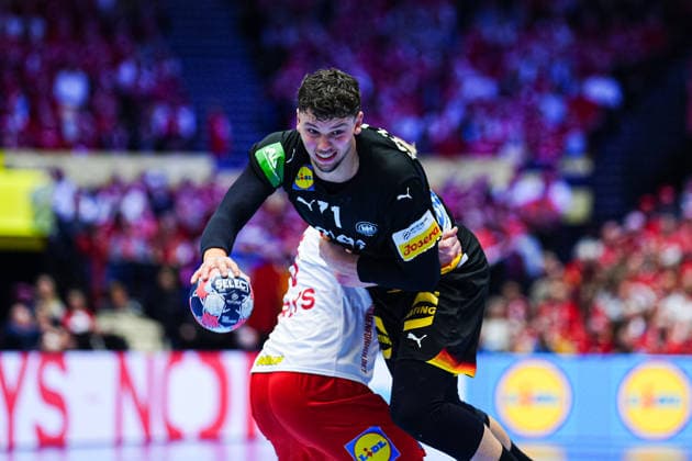 Magnus Saugstrup Denmark, 15 , Marko Grgic Germany, 71 DEN, Germany vs Denmark, Handball, EHF European Championship 2026, Main Round, Matchday 3, 26 01 2026 DEN, Germany vs Denmark, Handball, EHF European Championship 2026, Main Round, Matchday 3, 26 01 2026 Herning Copyright: xEibner-Pressefoto MarcelxvonxFehrnx EP_MFN