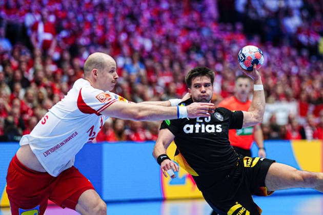 Simon Hald Denmark, 34 , Renars Uscins Germany, 23 DEN, Germany vs Denmark, Handball, EHF European Championship 2026, Main Round, Matchday 3, 26 01 2026 DEN, Germany vs Denmark, Handball, EHF European Championship 2026, Main Round, Matchday 3, 26 01 2026 Herning Copyright: xEibner-Pressefoto MarcelxvonxFehrnx EP_MFN