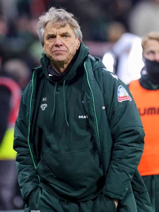 Trainer Horst Steffen Werder Bremen looks dejected, Bundesliga, SV Werder Bremen v TSG Hoffenheim, Weserstadion on January 27, 2026 in Bremen, Germany Photo by Marco Steinbrenner DeFodi Images Trainer Horst Steffen Werder Bremen looks dejected, Bundesliga, SV Werder Bremen v TSG Hoffenheim, Weserstadion, January 27, 2026 in Bremen, Germany Photo by Marco Steinbrenner DeFodi Images DFL regulations prohibit any use of photographs as image sequences and or quasi video