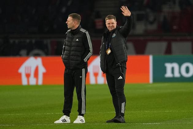 Newcastle manager Eddie Howe waves to the travelling fans before the match Paris Saint-Germain v Newcastle United, UEFA Champions League, Group Stage, Football, Parc des Princes, Paris, France - 28 Jan 2026Paris Parc des Princes France EDITORIAL USE ONLY No use with unauthorised audio, video, data, fixture lists, club league logos or live services. Online in-match use limited to 120 images, no video emulation. No use in betting, games or single club league player publications. Copyright: xDavexWinter Shutterstockx 16429499e