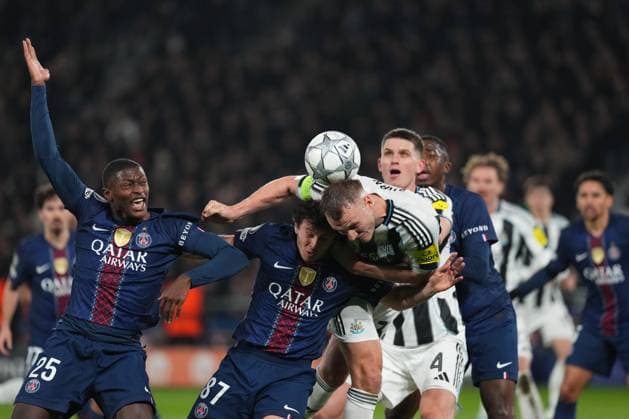Sven Botman of Newcastle beats Joao Neves of PSG in the air Paris Saint-Germain v Newcastle United, UEFA Champions League, Group Stage, Football, Parc des Princes, Paris, France - 28 Jan 2026Paris Parc des Princes France EDITORIAL USE ONLY No use with unauthorised audio, video, data, fixture lists, club league logos or live services. Online in-match use limited to 120 images, no video emulation. No use in betting, games or single club league player publications. Copyright: xDavexWinter Shutterstockx 16429499bf
