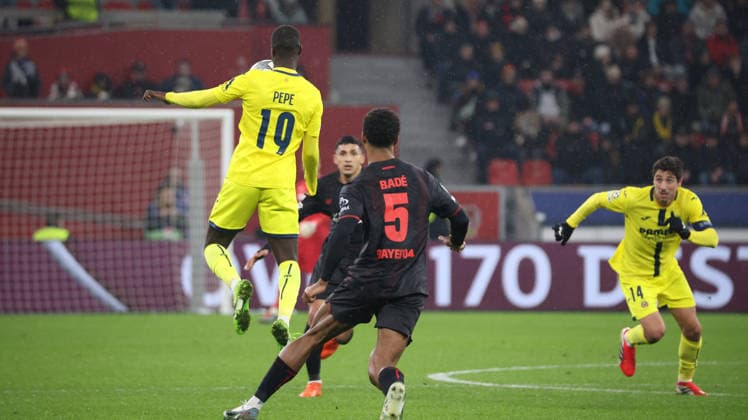 v l Nicolas Pepe Villarreal CF 19 , Loic Bade Bayer Leverkusen, 05 , Santi Comesana Villarreal CF 14 GER, Bayer 04 Leverkusen vs Villarreal CF, Football, Champions League, Matchday 8, Season 2025 2026, 28 01 2026 GER, Bayer 04 Leverkusen vs Villarreal CF, Football, Champions League, Matchday 8, Season 2025 2026, 28 01 2026 Leverkusen Copyright: xEibner-Pressefotox xThomasxStoeckerx EP_TSR