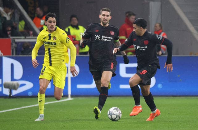 v l Sergi Cardona Villarreal CF 23 , Robert Andrich Bayer Leverkusen, 08 , Ezequiel Fernandez Bayer Leverkusen, 06 GER, Bayer 04 Leverkusen vs Villarreal CF, Football, Champions League, Matchday 8, Season 2025 2026, 28 01 2026 GER, Bayer 04 Leverkusen vs Villarreal CF, Football, Champions League, Matchday 8, Season 2025 2026, 28 01 2026 Leverkusen Copyright: xEibner-Pressefotox xThomasxStoeckerx EP_TSR