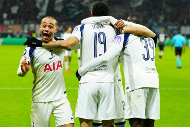 Xavi Simons of Tottenham Hotspur celebrates the second goal scored by Dominic Solanke Eintracht Frankfurt v Tottenham Hotspur, UEFA Champions League, Group Stage, Football, Deutsche Bank Park, Frankfurt, Germany - 28 Jan 2026Frankfurt Deutsche Bank Park Germany EDITORIAL USE ONLY No use with unauthorised audio, video, data, fixture lists, club league logos or live services. Online in-match use limited to 120 images, no video emulation. No use in betting, games or single club league player publications. Copyright: xJavierxGarcia Shutterstockx 16429470bq