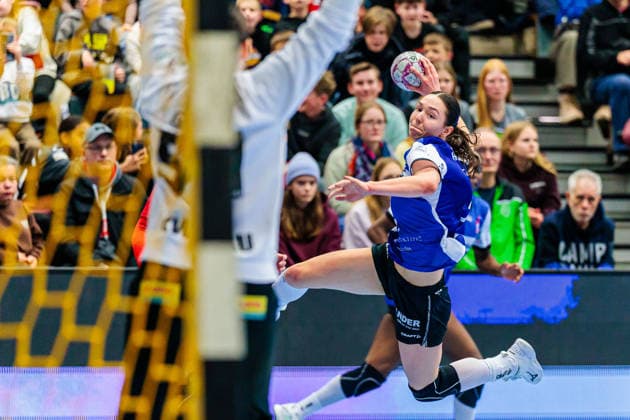 v l Barbara Viktoria Gyoeri BSV Sachsen Zwickau, 54 , Nuria Bucher HSG Blomberg Lippe, 21 GER, HSG Blomberg Lippe vs BSV Sachsen Zwickau, Handball, 1 Bundesliga Women, Matchday 15, 31 01 2026 GER, HSG Blomberg Lippe vs BSV Sachsen Zwickau, Handball, 1 Bundesliga Women, Matchday 15, 31 01 2026 Blomberg Copyright: xEibner-Pressefoto JanxRollingerx EP_JSK