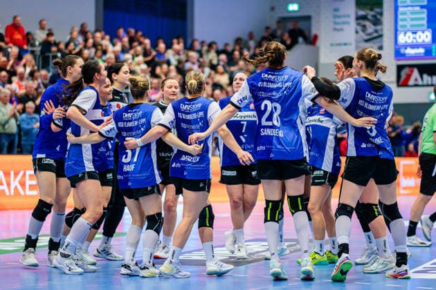 The team of HSG Blomberg Lippe cheers after 32 28 victory GER, HSG Blomberg Lippe vs BSV Sachsen Zwickau, Handball, 1 Bundesliga Women, Matchday 15, 31 01 2026 GER, HSG Blomberg Lippe vs BSV Sachsen Zwickau, Handball, 1 Bundesliga Women, Matchday 15, 31 01 2026 Blomberg Copyright: xEibner-Pressefoto JanxRollingerx EP_JSK