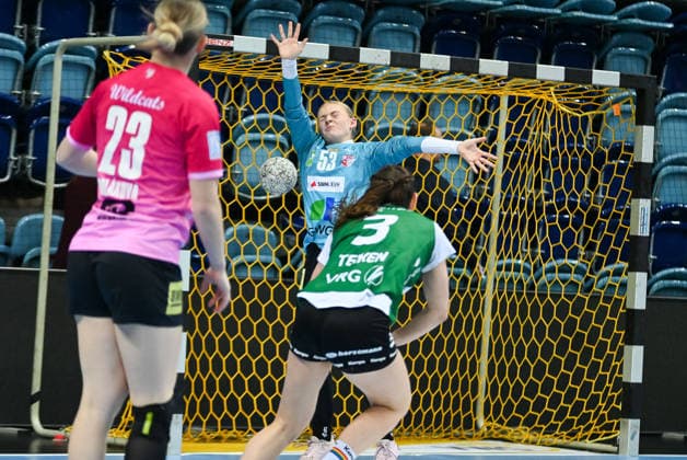 Lana Teiken VfL Oldenburg, 03 hits against Luise Kriesel SV Union Halle Neustadt, 53 VfL Oldenburg vs SV Union Halle Neustadt, ALSCO Handball Bundesliga Women, Matchday 15, Season 2025 2026, 31 01 2026, VfL Oldenburg vs SV Union Halle Neustadt, ALSCO Handball Bundesliga Women, Matchday 15, Season 2025 2026, 31 01 2026 Oldenburg Copyright: xEibner-Pressefoto RobertxGertzenx EP_RGN