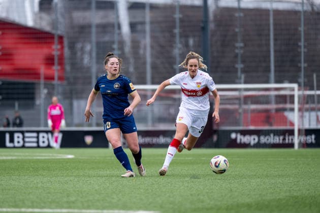 Fabienne Dongus VfB Stuttgart, 33 in duel with Leonie Krump SG 99 Andernach, 10 , GER, VfB Stuttgart vs SG 99 Andernach, Soccer, Women, 2 Bundesliga, Matchday 15, Season 2025 2026, 01 02 2026 GER, VfB Stuttgart vs SG 99 Andernach, Soccer, Women, 2 Bundesliga, Matchday 15, Season 2025 2026, 01 02 2026 Bad Cannstatt Copyright: xEibner-Pressefoto Memmlerx EP_MMR