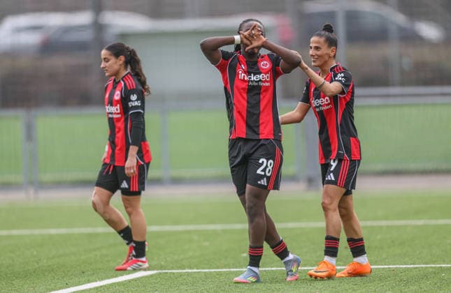 GER, Frankfurt, Eintracht Frankfurt II vs VfR Warbeyen, 2 Womens Bundesliga, Football, DFB, Season 2025 2026, Stadion am Bretanobad, 15 Matchday in picture Mira Arouna Eintracht Frankfurt II 28 scores the goal to 1 0, Cheers, joy and emotions after the goal DFB DFL REGULATIONS PROHIBIT ANY USE OF PHOTOGRAPHS AS IMAGE SEQUENCES AND OR QUASI VIDEO, 01 02 2026 Copyright: HMBxMedia HendrikxHamelau