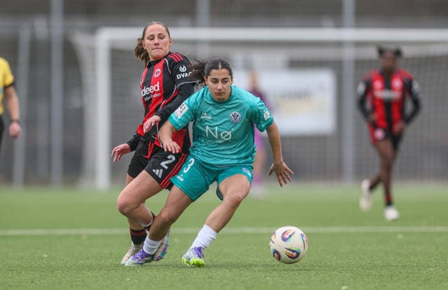 GER, Frankfurt, Eintracht Frankfurt II vs VfR Warbeyen, 2 Womens Bundesliga, Football, DFB, Season 2025 2026, Stadion am Bretanobad, 15 Matchday in the picture from l Jana Theijs Eintracht Frankfurt II 2 , Ebla Gouriye VfR Warbeyen 3 DFB DFL REGULATIONS PROHIBIT ANY USE OF PHOTOGRAPHS AS IMAGE SEQUENCES AND OR QUASI VIDEO, 01 02 2026 Copyright: HMBxMedia HendrikxHamelau