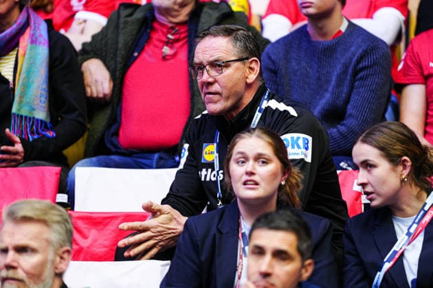 Alfred Gislason Germany, coach feverish for his home country DEN, Iceland vs Croatia, Handball, EHF European Championship 2026, Match for 3rd place, 01 02 2026 DEN, Iceland vs Croatia, Handball, EHF European Championship 2026, Match for 3rd place, 01 02 2026 Herning Copyright: xEibner-Pressefoto MarcelxvonxFehrnx EP_MFN