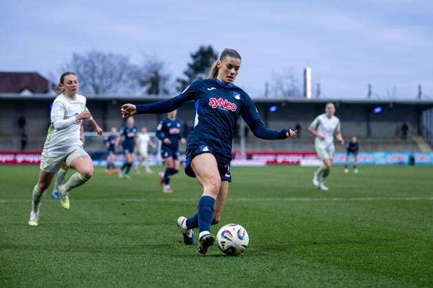 Selina Cerci TSG Hoffenheim, 29 on the ball, GER, TSG 1899 Hoffenheim vs SV Werder Bremen, Football Google Pixel Frauen Bundesliga, 16 Spieltag, Saison 2025 2026, 01 02 2026 DFB regulations prohibit any use of photographs as image sequences and or quasi video GER, TSG 1899 Hoffenheim vs SV Werder Bremen, Football Google Pixel Frauen Bundesliga, 16 Spieltag, Saison 2025 2026, 01 02 2026 Hoffenheim Copyright: xEibner-Pressefoto Memmlerx EP_MMR