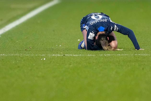 Jill Janssens TSG, 9 on the ground, looking disappointed, disappointment, frustration, disappointed, pessimistic, action, action scene, 01 02 2026, Sinsheim Hoffenheim Germany , Soccer, Google Pixel Women Bundesliga, TSG 1899 Hoffenheim SV Werder Bremen, DFB DFL REGULATIONS PROHIBIT ANY USE OF PHOTOGRAPHS AS IMAGE SEQUENCES AND OR QUASI VIDEO xozx