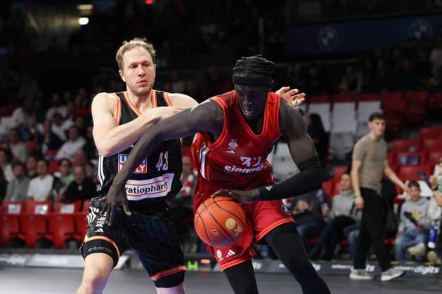 David McCormack FC Bayern Basketball, 33 with Christinan Sengfelder ratiopharm Ulm, 43 , GER, FC Bayern Basketball vs ratiopharm Ulm, Basketball, easycredit Basketball Bundesliga, Matchday 18, Season 2025 2026, 01 02 2026, GER, FC Bayern Basketball vs ratiopharm Ulm, Basketball, easycredit Basketball Bundesliga, Matchday 18, Season 2025 2026, 01 02 2026 Munich Copyright: xEibner-Pressefoto JennixMaulx EP_JML