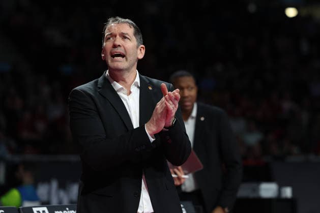 Ty Harrelson ratiopharm Ulm, Head Coach applauds, GER, FC Bayern Basketball vs ratiopharm Ulm, Basketball, easycredit Basketball Bundesliga, Matchday 18, Season 2025 2026, 01 02 2026, GER, FC Bayern Basketball vs ratiopharm Ulm, Basketball, easycredit Basketball Bundesliga, Matchday 18, Season 2025 2026, 01 02 2026 Muenchen Copyright: xEibner-Pressefoto JennixMaulx EP_JML