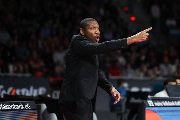 Tyron McCoy ratiopharm Ulm, Co coach gestures, GER, FC Bayern Basketball vs ratiopharm Ulm, Basketball, easycredit Basketball Bundesliga, Matchday 18, Season 2025 2026, 01 02 2026, GER, FC Bayern Basketball vs ratiopharm Ulm, Basketball, easycredit Basketball Bundesliga, Matchday 18, Season 2025 2026, 01 02 2026 Muenchen Copyright: xEibner-Pressefoto JennixMaulx EP_JML