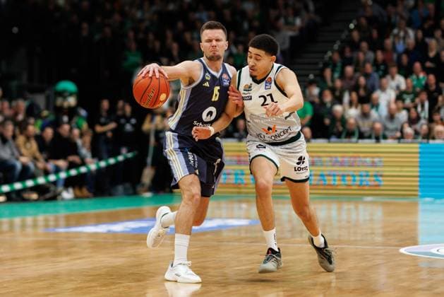 Martin Hermannsson Alba Berlin in duel with Evans Rapieque Gladiators Trier , Vet Concept Gladiators Trier vs Alba Berlin, Basketball, easyCredit BBL, Matchday 18, Season 2025 2026, 02 02 2026 Vet Concept Gladiators Trier vs Alba Berlin, Basketball, easyCredit BBL, Matchday 18, Season 2025 2026, 02 02 2026 Copyright: xEibner-Pressefoto AlexanderxNeisx EP_ANS