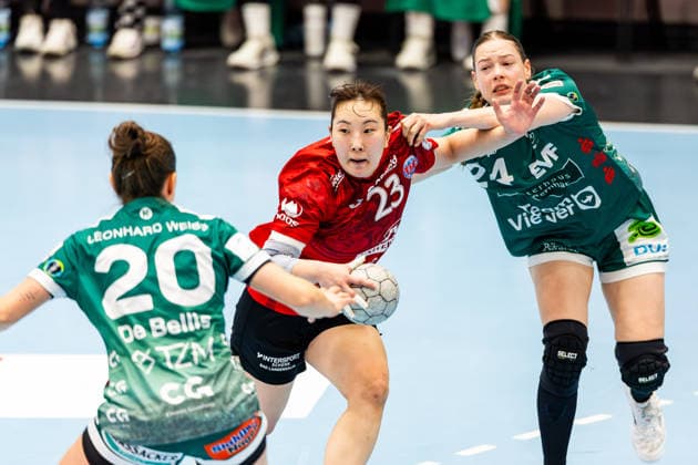 04 02 2026, GER, Handball, Women, Season 2025 2026, Alsco 1 Bl, 16 Matchday, Thueringer HC Frisch Auf Goeppingen Luisa Scherer Frisch Auf Goeppingen , Natsuki Aizawa Thueringer HC,23 , Louisa De Bellis Frisch Auf Goeppingen 99947 Bad Langensalza Salza Halle Sporthalle Mehrz Thüringen Germany