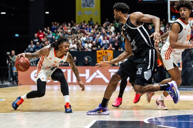 GER, BKT EuroCup, season 2025 2026, Niners Chemnitz Dolomiti Energia Trento 04 02 2026, Messe, Chemnitz, GER, BKT EuroCup, season 2025 2026, Niners Chemnitz Dolomiti Energia Trento Nike Sibande Niners Chemnitz, 2 Foto Alexander Trienitz Chemnitz Messe Sachsen Germany
