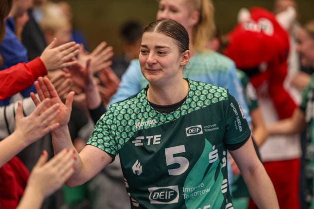 GER, Bensheim, HSG Bensheim Auerbach Flames vs TuS Metzingen, Alsco Handball Bundesliga Frauen, Handball, DHB, Spielzeit 2025 2026, Weststadthalle Bensheim, 16 Spieltag im Bild HSG Bensheim Auerbach Flames win against TuS Metzingen Handball Frauen, Cheers, joy and emotions after the victory, Isabell Hurst HSG Bensheim Auerbach Flames Women 5 DFB DFL REGULATIONS PROHIBIT ANY USE OF PHOTOGRAPHS AS IMAGE SEQUENCES AND OR QUASI VIDEO, 07 02 2026 Copyright: HMBxMedia HendrikxHamelau