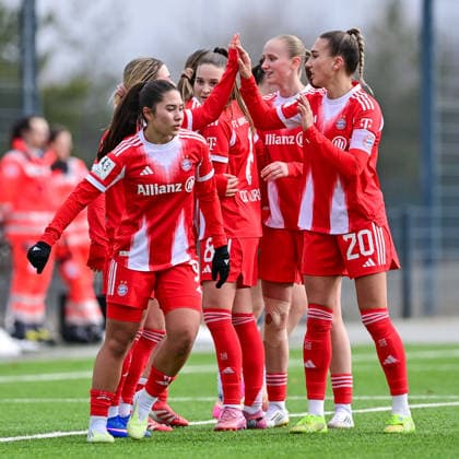 FC Bayern players celebrating the goal, celebrate the goal, goal, celebration, jubilation over the goal to 1 1, optimistic, action, action, 08 02 2026, Munich Germany , Football,2 Women Bundesliga, FC Bayern München II VfL Wolfsburg II, DFB DFL REGULATIONS PROHIBIT ANY USE OF PHOTOGRAPHS AS IMAGE SEQUENCES AND OR QUASI VIDEO xslx