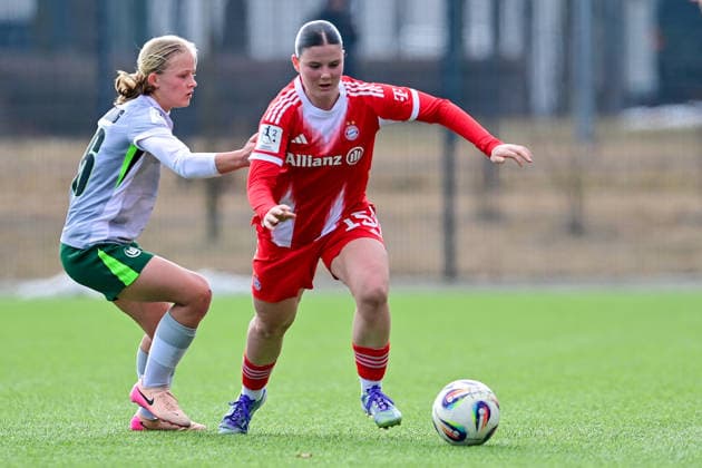 v li Annika Mueller Wolfsburg, 26 Laura Dafinger FCB, 15 in duel, duel, tackle, dynamic, action, action, 08 02 2026, Munich Germany , Football,2 Women Bundesliga, FC Bayern München II VfL Wolfsburg II, DFB DFL REGULATIONS PROHIBIT ANY USE OF PHOTOGRAPHS AS IMAGE SEQUENCES AND OR QUASI VIDEO xslx