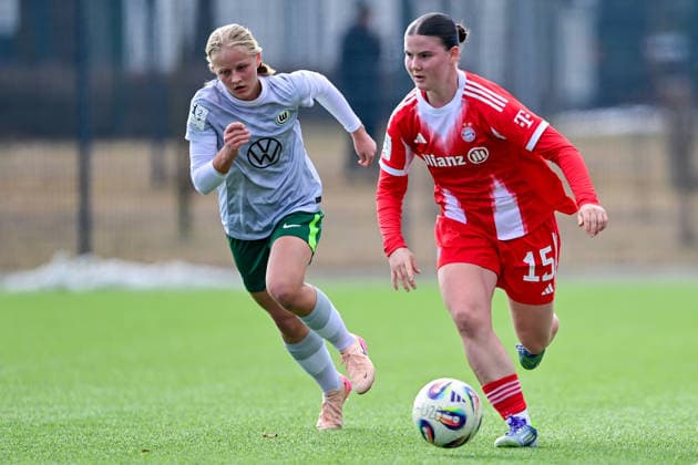 v li Annika Mueller Wolfsburg, 26 Laura Dafinger FCB, 15 in duel, duel, tackle, dynamic, action, action, 08 02 2026, Munich Germany , Football,2 Women Bundesliga, FC Bayern München II VfL Wolfsburg II, DFB DFL REGULATIONS PROHIBIT ANY USE OF PHOTOGRAPHS AS IMAGE SEQUENCES AND OR QUASI VIDEO xslx