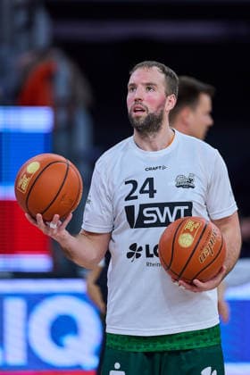 JJ Mann Gladiators Trier, 24 with 2 balls GER, ratiopharm ulm vs Gladiators Trier, Basketball, 21 Matchday, EasyCredit Bundesliga, Season 2025 2026, 08 02 2026 GER, ratiopharm ulm vs Gladiators Trier, Basketball, 21 Matchday, EasyCredit Bundesliga, Season 2025 2026, 08 02 2026 New Ulm Copyright: xEibner-Pressefoto GeraldxOelze-dexStoppanyx EP_ODS