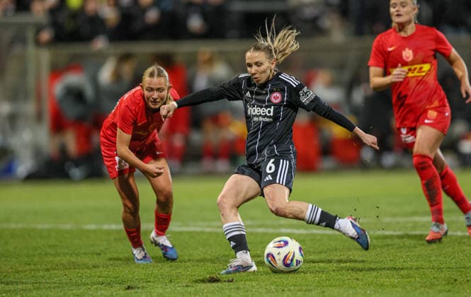 GER, Frankfurt, Eintracht Frankfurt vs FC Nordsjaelland, European Cup, Football, UEFA, Season 2024 2026, Stadion am Brentanobad, Quarter-final, First leg in the picture from l Astrid Engsig Karup FC Nordsjaelland Women 32 , Elisa Senß Eintracht Frankfurt Women 6 , Goal shot DFB DFL REGULATIONS PROHIBIT ANY USE OF PHOTOGRAPHS AS IMAGE SEQUENCES AND OR QUASI VIDEO, 11 02 2026 Copyright: HMBxMedia HendrikxHamelau