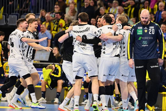 Kiel players celebrate victory against Rhein Neckar Loewen GER, Rhein Neckar Loewen vs THW Kiel, Handball, Daikin Handball Bundesliga, Matchday 20, Season 2025 2026, 11 02 2026 GER, Rhein Neckar Loewen vs THW Kiel, Handball, Daikin Handball Bundesliga, Matchday 20, Season 2025 2026, 11 02 2026 Mannheim Copyright: xEibner-Pressefoto RenexWeissx EP_RWS