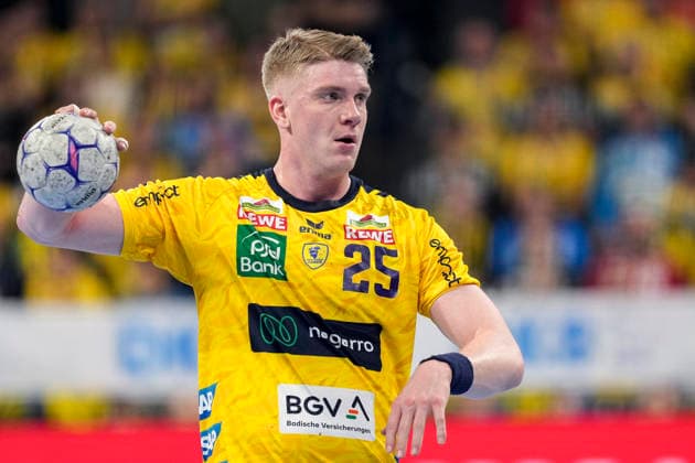 Haukur Thrastarson RNL, 25 , on the ball, single image, single photo, action, action, 11 02 2026, Mannheim Germany , Handball, Bundesliga, Rhein Neckar Löwen THW Kiel xozx