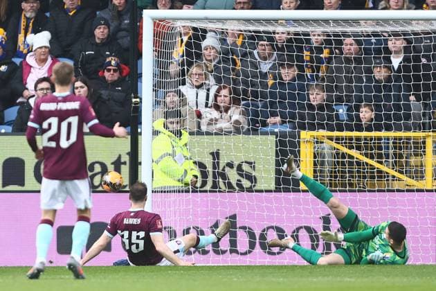 Ashley Barnes of Burnley sends a shot just wide Burnley v Mansfield Town, Emirates FA Cup, Fourth Round, Football, Turf Moor, Burnley, UK - 14 Feb 2026Burnley Turf Moor United Kingdom EDITORIAL USE ONLY No use with unauthorised audio, video, data, fixture lists, club league logos or live services. Online in-match use limited to 120 images, no video emulation. No use in betting, games or single club league player publications. Copyright: xPhilxOldham Shutterstockx 16608267q