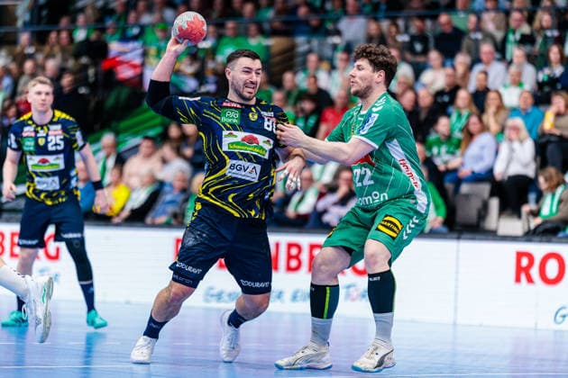v l Jannik Kohlbacher Rhein Neckar Loewen, 80 , Philipp Vorlicek GWD Minden, 22 GER, GWD Minden vs Rhein Neckar Loewen, Handball, 1 Bundesliga, 21 Matchday, Season 2025 2026, 14 02 2026 GER, GWD Minden vs Rhein Neckar Loewen, Handball, 1 Bundesliga, 21 Matchday, Season 2025 2026, 14 02 2026 Minden Copyright: xEibner-Pressefoto JanxRollingerx EP_JSK