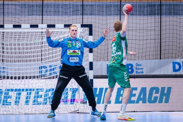 f l David Spaeth Rhein Neckar Loewen, 29 , Florian Kranzmann GWD Minden, 05 at the seven-meter 7 meter throw GER, GWD Minden vs Rhein Neckar Loewen, Handball, 1 Bundesliga, 21 Matchday, Season 2025 2026, 14 02 2026 GER, GWD Minden vs Rhein Neckar Loewen, Handball, 1 Bundesliga, 21 Matchday, Season 2025 2026, 14 02 2026 Minden Copyright: xEibner-Pressefoto JanxRollingerx EP_JSK