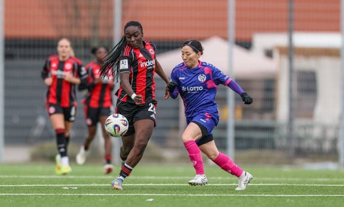 GER, Frankfurt, Eintracht Frankfurt II vs FSV Mainz 05, 2 Womens Bundesliga, Football, DFB, Season 2025 2026, Stadion am Brentanobad, 17 Matchday in picture f l Mira Arouna Eintracht Frankfurt II 28 , Akari Kurishima 1 FSV Mainz 05 Women 6 DFB DFL REGULATIONS PROHIBIT ANY USE OF PHOTOGRAPHS AS IMAGE SEQUENCES AND OR QUASI VIDEO, 15 02 2026 Copyright: HMBxMedia HendrikxHamelau