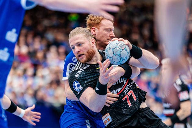 v l Nicolai Theilinger TBV Lemgo Lippe, 03 , Maciej Gebala HC Erlangen, 77 GER, TBV Lemgo Lippe vs HC Erlangen, Handball, 1 Bundesliga, 21 Matchday, Season 2025 2026, 15 02 2026 GER, TBV Lemgo Lippe vs HC Erlangen, Handball, 1 Bundesliga, 21 Matchday, Season 2025 2026, 15 02 2026 Lemgo Copyright: xEibner-Pressefoto JanxRollingerx EP_JSK