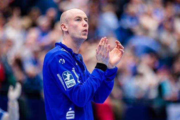 Leve Carstensen TBV Lemgo Lippe, 21 cheers after 27 21 victory GER, TBV Lemgo Lippe vs HC Erlangen, Handball, 1 Bundesliga, 21 Matchday, Season 2025 2026, 15 02 2026 GER, TBV Lemgo Lippe vs HC Erlangen, Handball, 1 Bundesliga, 21 Matchday, Season 2025 2026, 15 02 2026 Lemgo Copyright: xEibner-Pressefoto JanxRollingerx EP_JSK