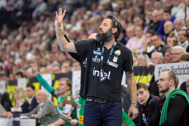 Coach Bennet Wiegert SC Magdeburg gestures, DAIKIN Handball Bundesliga, THW Kiel v SC Magdeburg, Wunderino Arena on February 15, 2026 in Kiel, Germany Photo by Marco Steinbrenner DeFodi Images Coach Bennet Wiegert SC Magdeburg gestures, DAIKIN Handball Bundesliga, THW Kiel v SC Magdeburg, Wunderino Arena, February 15, 2026 in Kiel, Germany Photo by Marco Steinbrenner DeFodi Images
