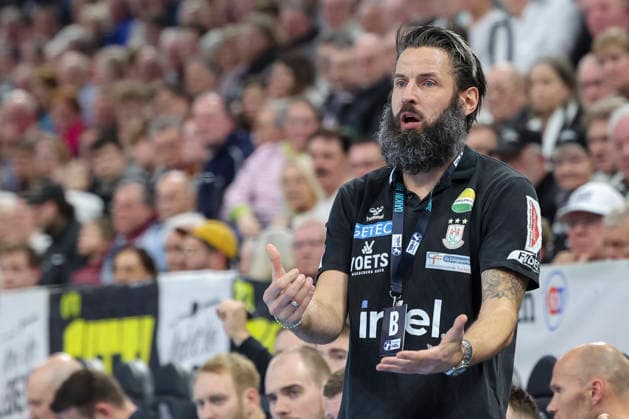Coach Bennet Wiegert SC Magdeburg gestures, DAIKIN Handball Bundesliga, THW Kiel v SC Magdeburg, Wunderino Arena on February 15, 2026 in Kiel, Germany Photo by Marco Steinbrenner DeFodi Images Coach Bennet Wiegert SC Magdeburg gestures, DAIKIN Handball Bundesliga, THW Kiel v SC Magdeburg, Wunderino Arena, February 15, 2026 in Kiel, Germany Photo by Marco Steinbrenner DeFodi Images