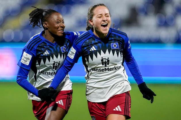 from left Magou Doucoure HSV, 2 , goal scorer Camilla Linberg HSV, 47 , players of Hamburger SV HSV , celebrate the goal to 0 1, cheer, goal celebration, celebrate the goal, goal, celebration, cheers about the goal, rejoice, joy, rejoices, optimistic, positive, game scene, highlight, action, action, 15 02 2026, Sinsheim Hoffenheim Germany , Soccer, Google Pixel Women Bundesliga, TSG 1899 Hoffenheim Hamburger SV, DFB DFL REGULATIONS PROHIBIT ANY USE OF PHOTOGRAPHS AS IMAGE SEQUENCES AND OR QUASI VIDEO xozx