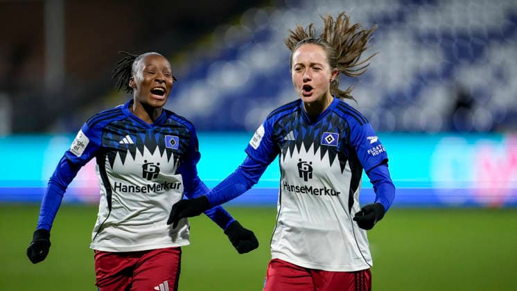 from left Magou Doucoure HSV, 2 , goal scorer Camilla Linberg HSV, 47 , players of Hamburger SV HSV , celebrate the goal to 0 1, cheer, goal celebration, celebrate the goal, goal, celebration, cheers about the goal, rejoice, joy, rejoices, optimistic, positive, game scene, highlight, action, action, 15 02 2026, Sinsheim Hoffenheim Germany , Soccer, Google Pixel Women Bundesliga, TSG 1899 Hoffenheim Hamburger SV, DFB DFL REGULATIONS PROHIBIT ANY USE OF PHOTOGRAPHS AS IMAGE SEQUENCES AND OR QUASI VIDEO xozx