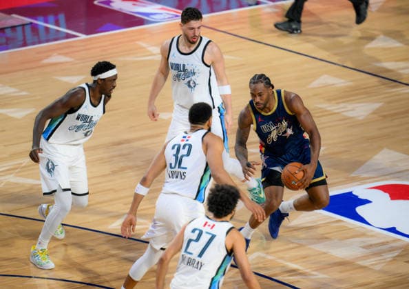 NBA, Basketball Herren, USA All Star 2026: USA Stripes vs Team World LOS ANGELES, CA - FEB 15: Kawhi Leonard for USA Stripes and Alperen Sengun, Pascal Siakam (L), Jamal Murray (27), Karl-Anthony Towns (32) for Team World are in action during the game of NBA All Star 2026 between Team World and USA Stripes at Intuit Dome in Inglewood, Los Angeles, California, United States on February 15, 2026. Tayfun Coskun Anadolu Los Angeles United States. Editorial use only. Please get in touch for any other usage. Copyright: x2026xAnadoluxTayfunxCoskunx
