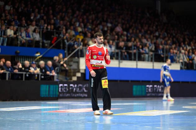 Matija Spikic ThSV Eisenach, 01 Cheers for the parade GER, ThSV Eisenach v Bergischer HC, 1 Daikin Handballbundesliga, Handball, Matchday 21, Season 2025 2026, 16 02 2026 GER, ThSV Eisenach v Bergischer HC, 1 Daikin Handballbundesliga, Handball, Matchday 21, Season 2025 2026, 16 02 2026 Eisenach Copyright: xEibner-Pressefoto MartinxHerbstx EP_MHT