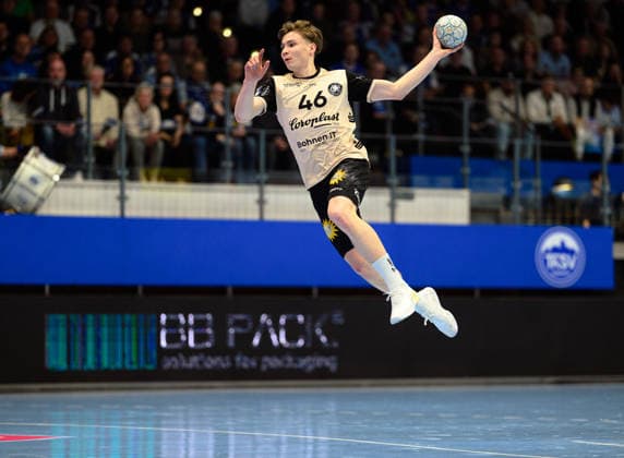 Julian Fuchs Bergischer HC, 46 alone in front of goal on the counter-attack GER, ThSV Eisenach v Bergischer HC, 1 Daikin Handballbundesliga, Handball, Matchday 21, Season 2025 2026, 16 02 2026 GER, ThSV Eisenach v Bergischer HC, 1 Daikin Handballbundesliga, Handball, Matchday 21, Season 2025 2026, 16 02 2026 Eisenach Copyright: xEibner-Pressefoto MartinxHerbstx EP_MHT