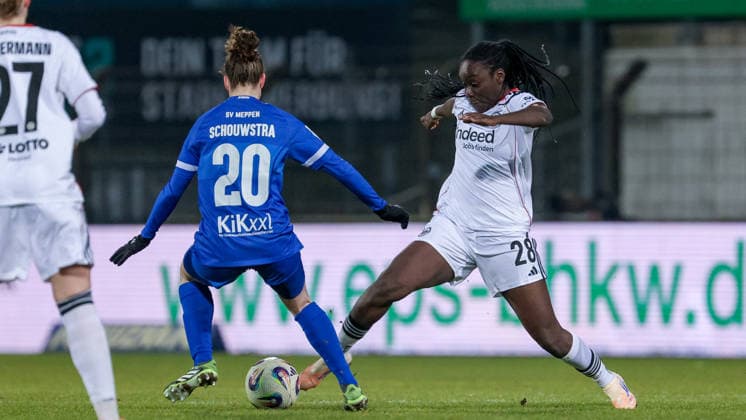 from left Chantal Schouwstra SV Meppen, 20 and Mira Arouna Eintracht Frankfurt II, 28 in a duel, dynamic, action, action, game scene, THE DFB REGULATIONS PROHIBIT ANY USE OF PHOTOGRAPHS AS IMAGE SEQUENCES AND OR QUASI VIDEO , 18 02 2026, Meppen Germany , Football, 2 Womens Bundesliga, SV Meppen Eintracht Frankfurt II xobx