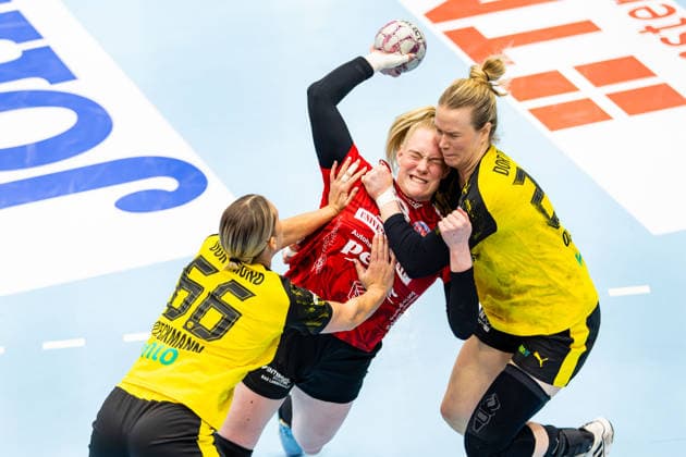 18 02 2026, GER, Handball, Women, Season 2025 2026, Alsco 1 Bl, 18 Matchday, Thueringer HC BVB 09 Borussia Dortmund Dana Bleckmann BVB 09 Borussia Dortmund , Johanna Reichert Thueringer HC,29 , Emma Olsson BVB 09 Borussia Dortmund 99947 Bad Langensalza Salza Halle Sporthalle Mehrz Thüringen Germany