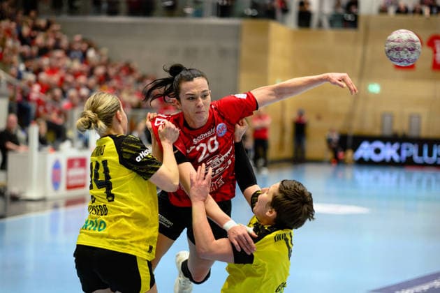 Jana Scheib Thueringer HC, 20 , Guro Berland Husebo Borussia Dortmund, 24 , Alina Grijseels Borussia Dortmund, 04 GER, Thueringer HC vs Borussia Dortmund , Handball, Alsco Handball Bundesliga Women, Matchday 18, Season 2025 2026, 18 02 2026 GER, Thueringer HC vs Borussia Dortmund , Handball, Alsco Handball Bundesliga Women, Matchday 18, Season 2025 2026, 18 02 2026 Bad Langensalza Copyright: xEibner-Pressefoto MartinxHerbstx EP_MHT