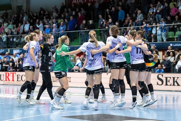 Cheers, draw at VfL Oldenburg Sportunion Neckarsulm vs VfL Oldenburg, Handball, Women, 1 Bundesliga, Matchday 18, Season 2025 2026, 18 02 2026 Sportunion Neckarsulm vs VfL Oldenburg, Handball, Women, 1 Bundesliga, Matchday 18, Season 2025 2026, 18 02 2026 Neckarsulm Copyright: xEibner-Pressefoto ChristianaxKunx EP_CKZ