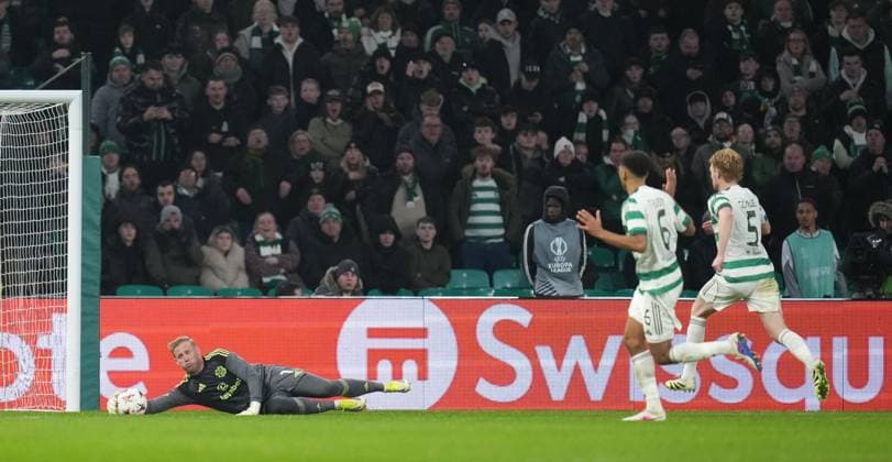 Celtic goalkeeper Kasper Schmeichel dives to stop an own-goal from a poor touch by Liam Scales of Celtic. Celtic v Stuttgart, UEFA Europa League, Knockout Round Play Offs, First Leg, Football, Celtic Park, Glasgow, Scotland, UK - 19 Feb 2026Glasgow Celtic Park Scotland United Kingdom EDITORIAL USE ONLY No use with unauthorised audio, video, data, fixture lists, club league logos or live services. Online in-match use limited to 120 images, no video emulation. No use in betting, games or single club league player publications. Copyright: xStuartxWallace Shutterstockx 16674319be