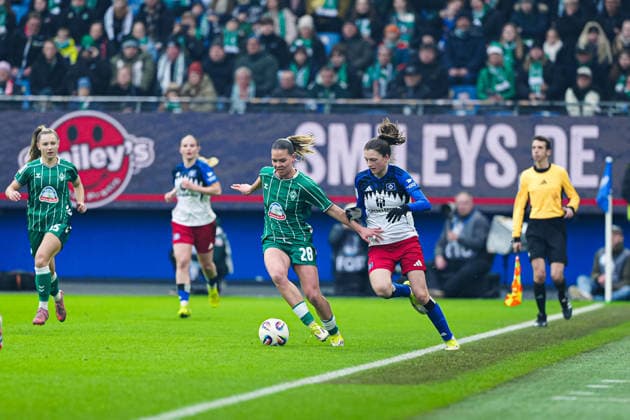 Juliane Wirtz SV Werder Bremen, 28 , Lotta Wrede Hamburger SV, 32 GER, Hamburger SV vs SV Werder Bremen, Women, Football, 1 Bundesliga, Matchday 19, Season 2025 2026, 21 02 2026 GER, Hamburger SV vs SV Werder Bremen, Women, Football, 1 Bundesliga, Matchday 19, Season 2025 2026, 21 02 2026 Hamburg Copyright: xEibner-Pressefoto MarcelxvonxFehrnx EP_MFN